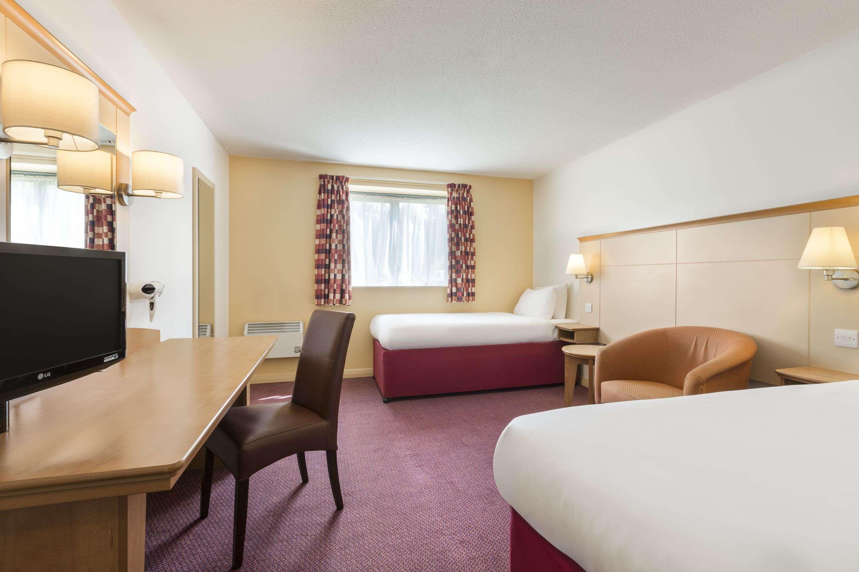 Days Inn Winchester Buitenkant foto