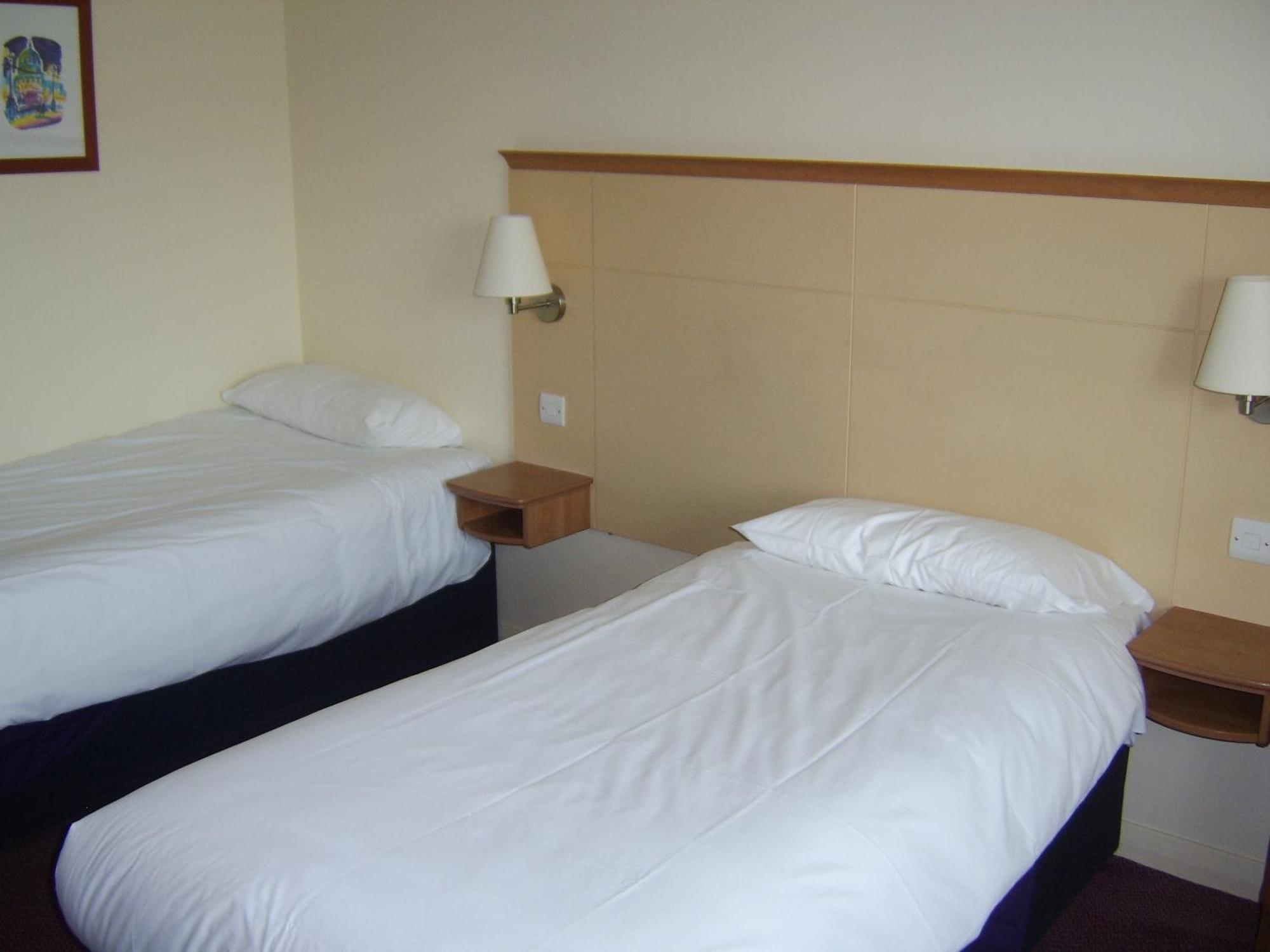 Days Inn Winchester Buitenkant foto