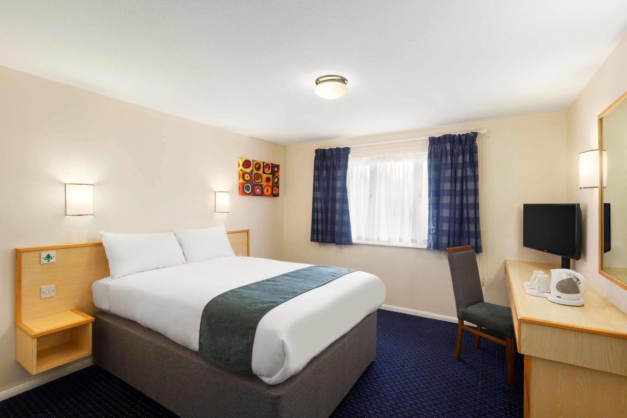 Days Inn Winchester Buitenkant foto